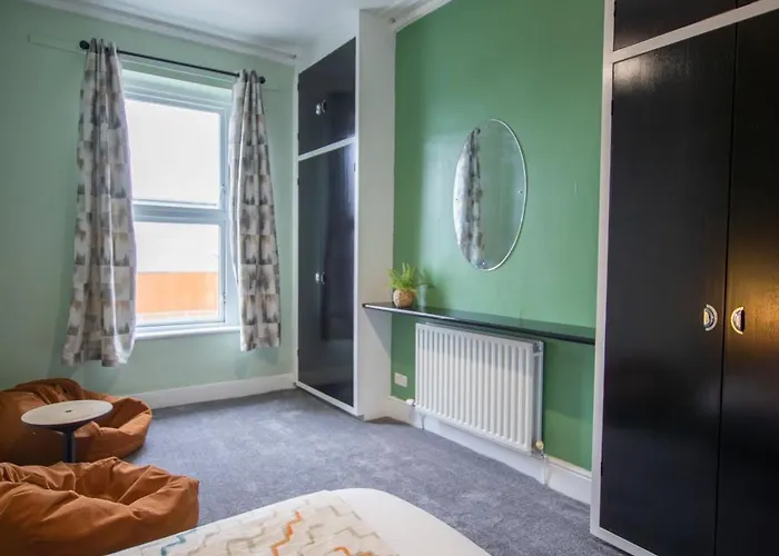 Holiday home The Woodrouffee Retreat